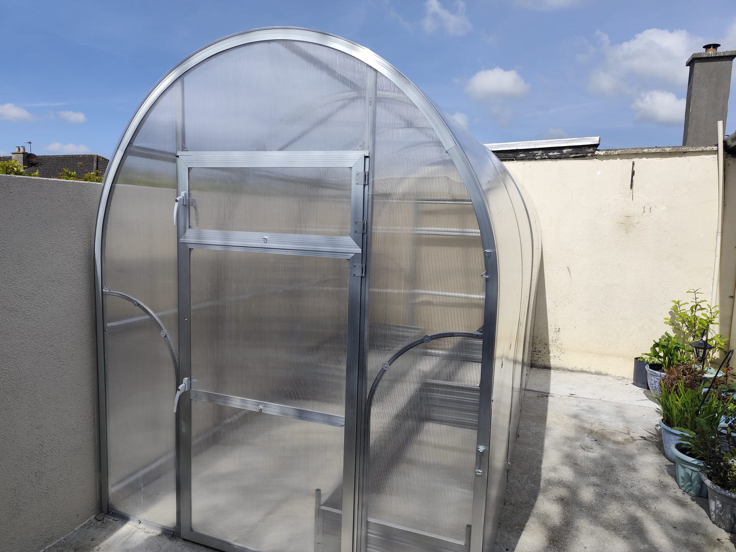 Sigma Lux 2m (width: 2 m, height: 2.4 m)