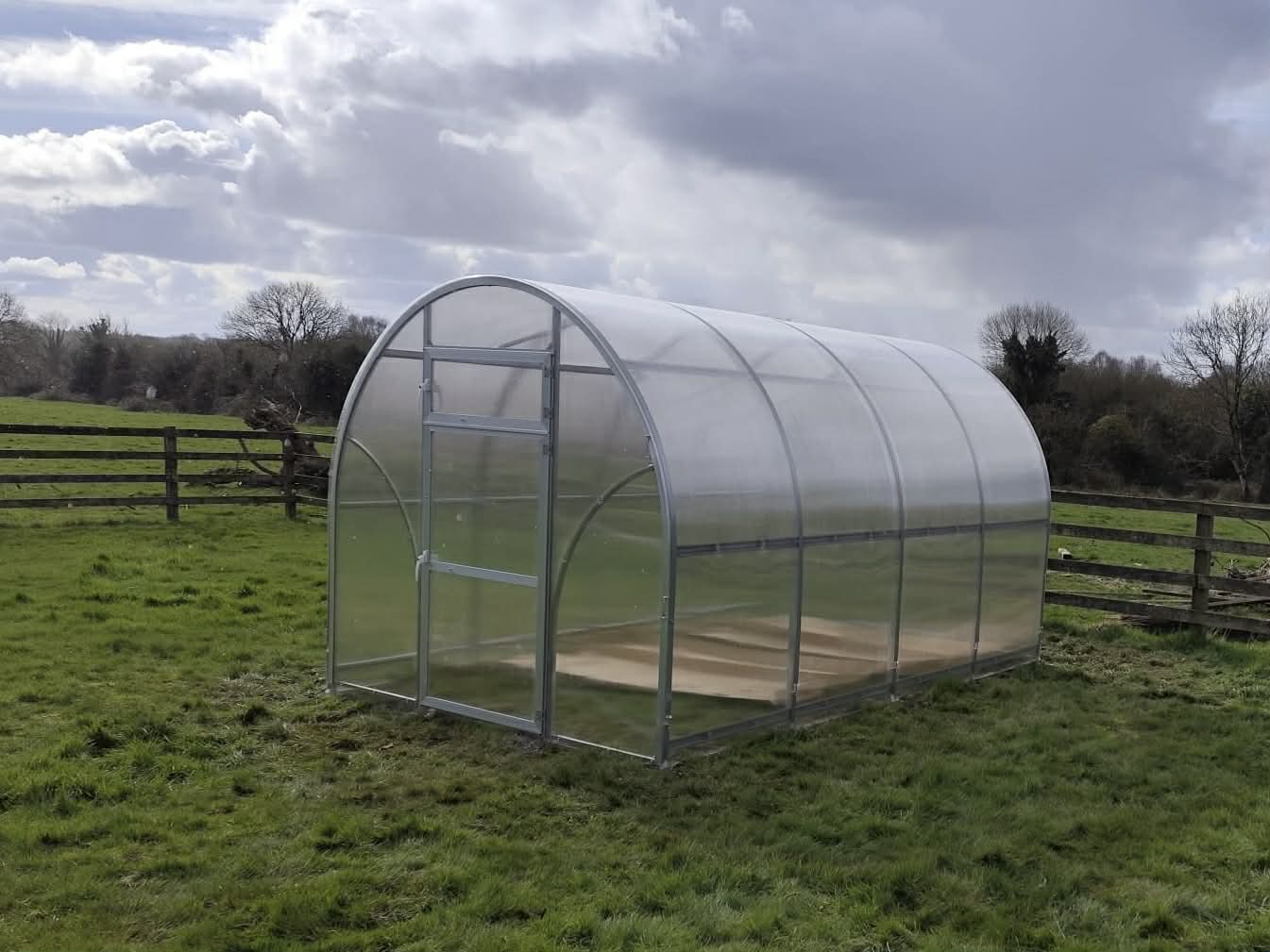 Sigma Lux 2.5m (width: 2.5 m, height: 2.26 m)