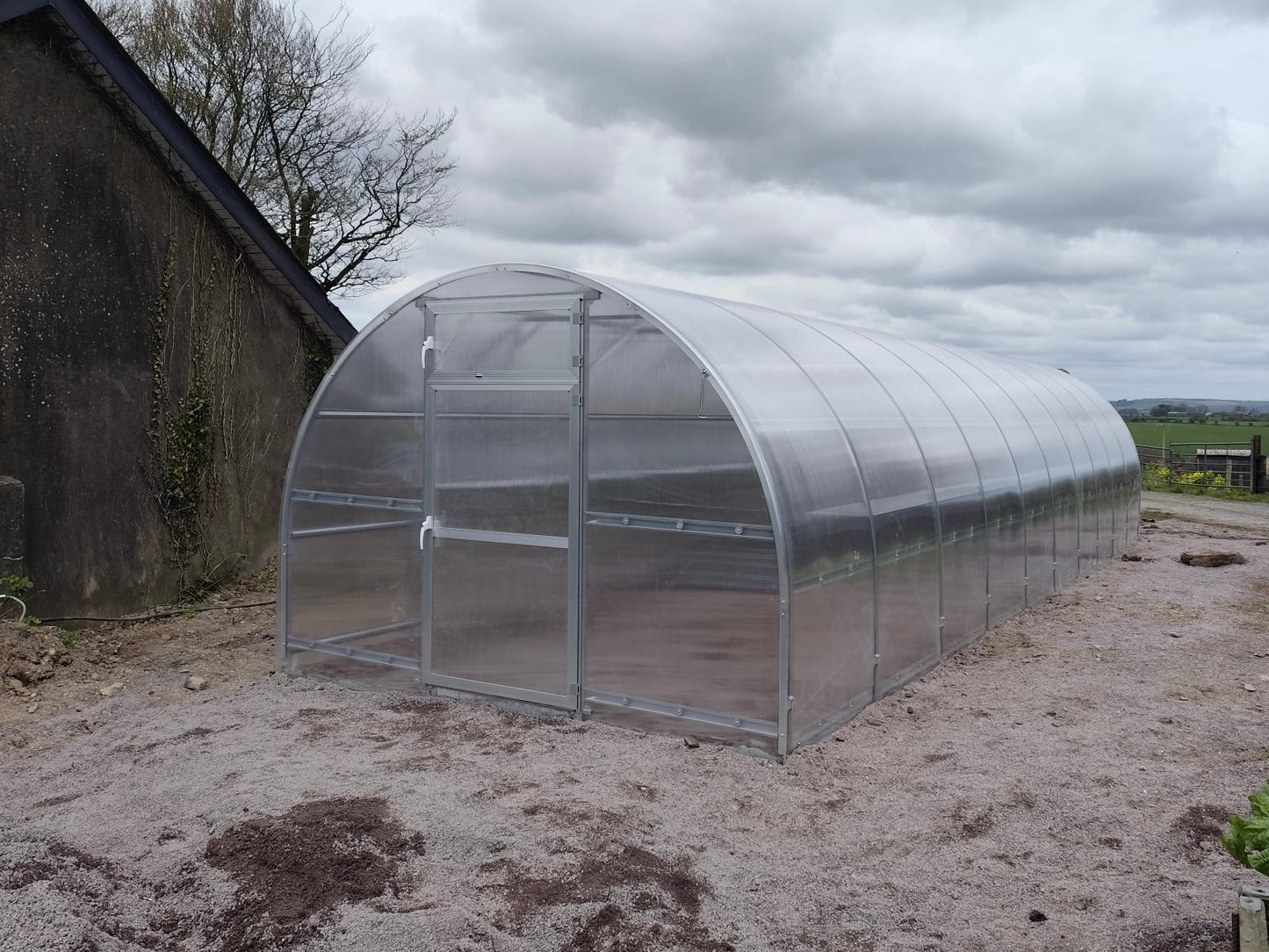 STRONG PREMIUM 30 M² (3M X 10M; 9.8FT X 33FT)