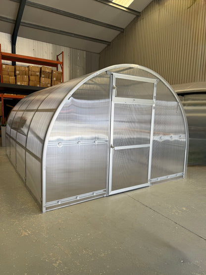 STRONG PREMIUM, 36 M² (3M X 12M; 9.8FT X 39.4FT)