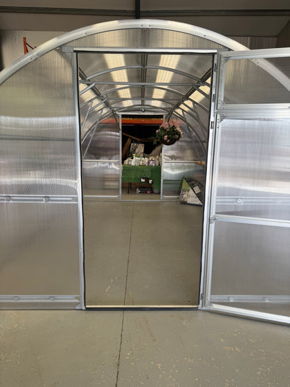 STRONG PREMIUM 30 M² (3M X 10M; 9.8FT X 33FT)