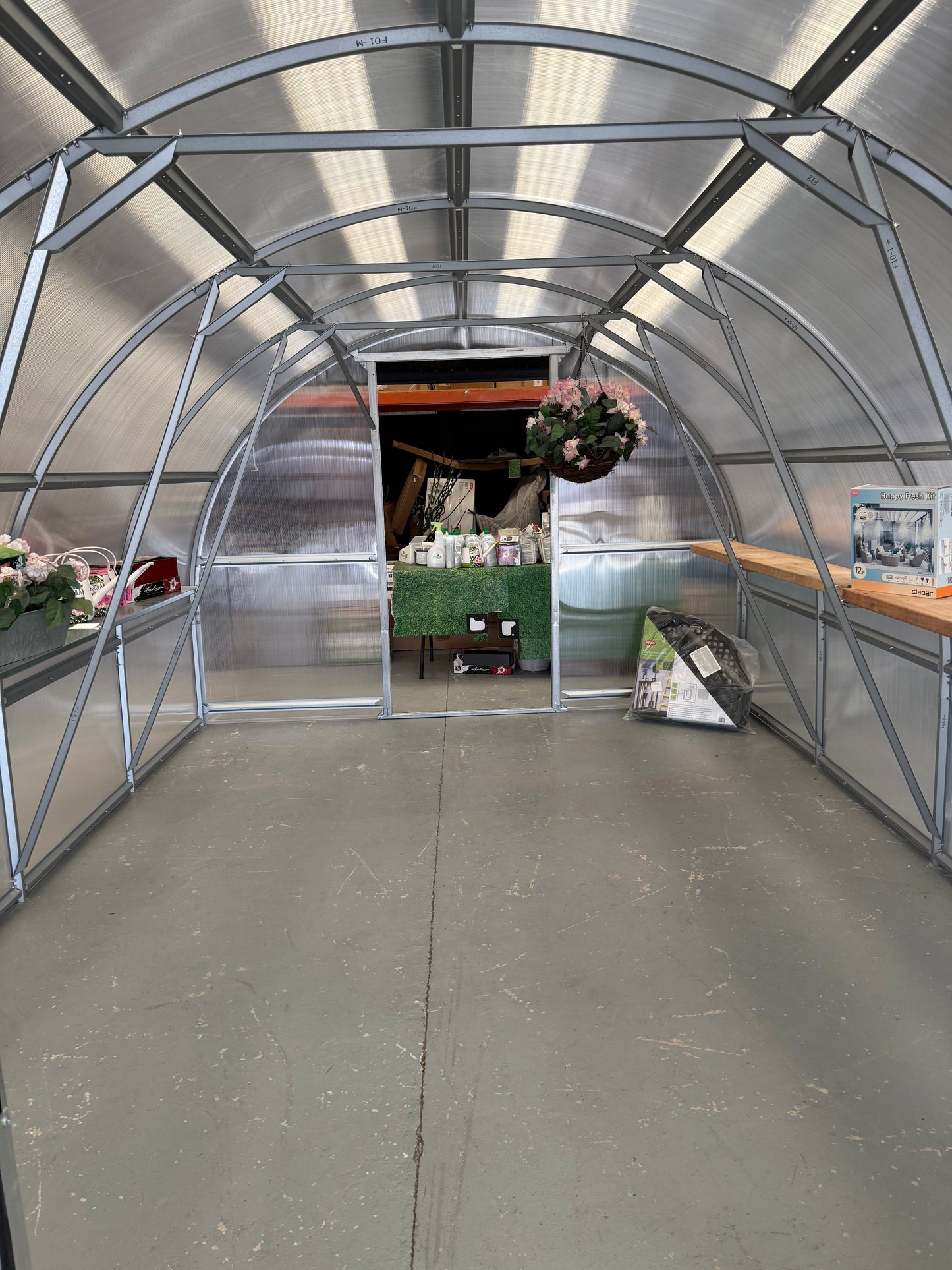 STRONG PREMIUM 24 M² 3M X 8M (9.8FT X 26FT)