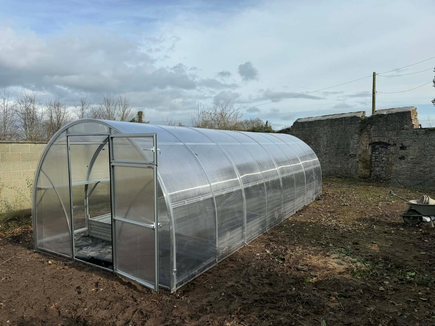 Sigma Lux 3m (width: 3 m, height: 2.10 m)
