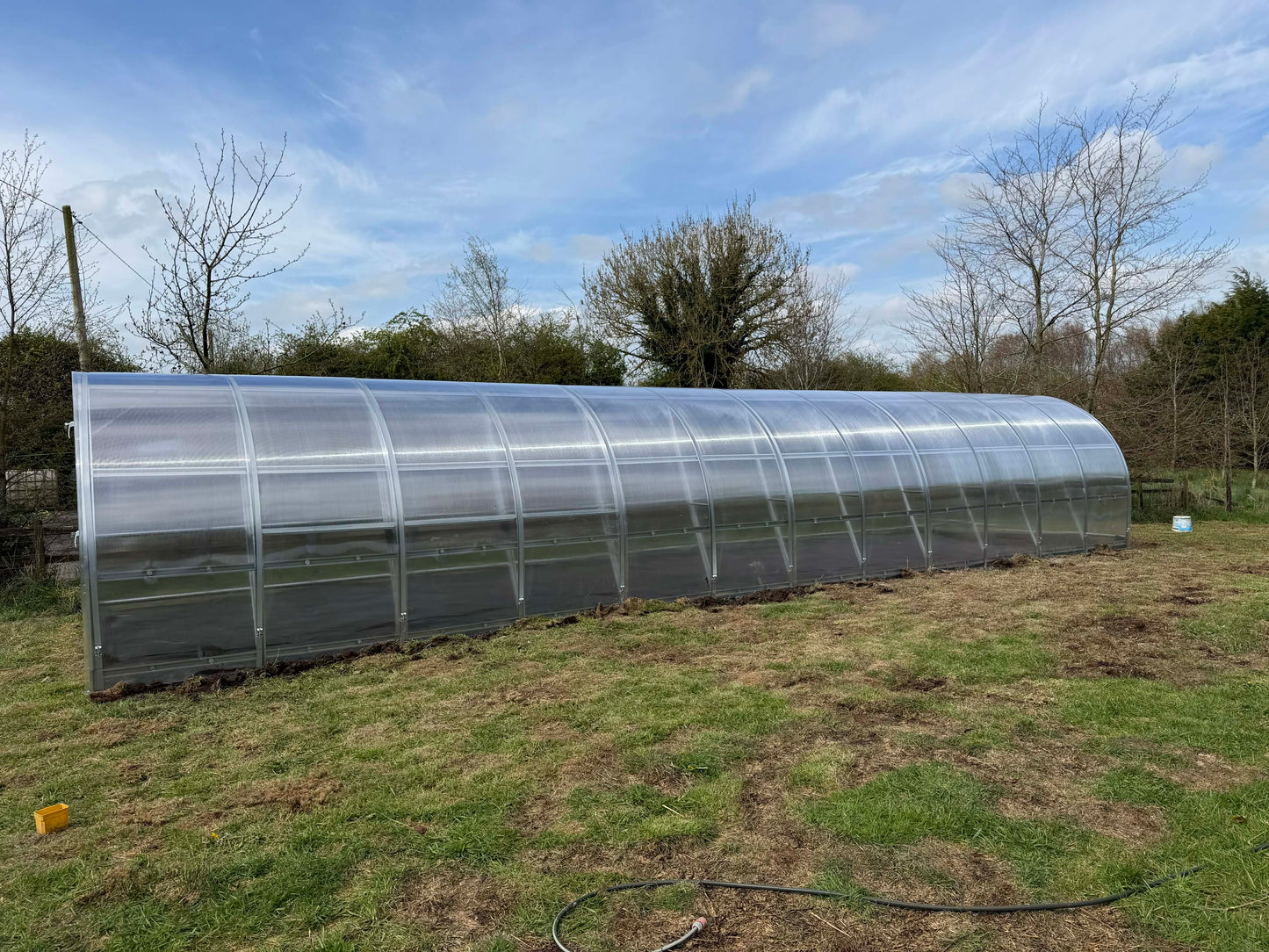 STRONG PREMIUM 42 M² (3M X 14M; 9.8FT X 39.4FT)