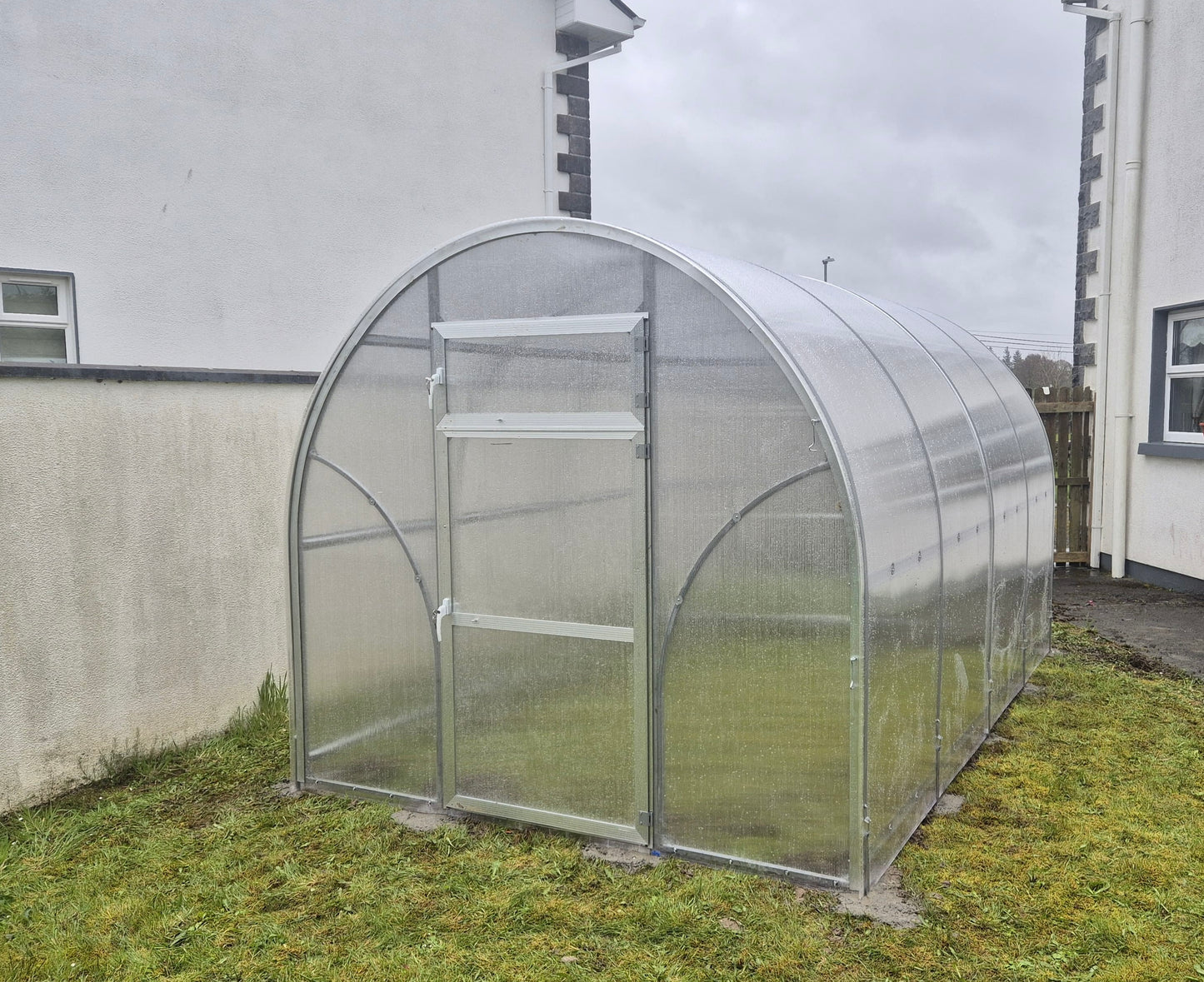 Sigma Lux 2.5m (width: 2.5 m, height: 2.26 m)