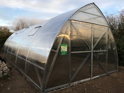 FARMER 5 (42.5M² - 5M X 8.5M; 16.4FT X 27.9FT)