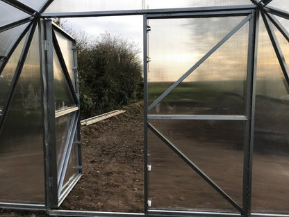FARMER 5 (31.5M² - 5M X 6.3M; 16.4FT X 20.7FT)