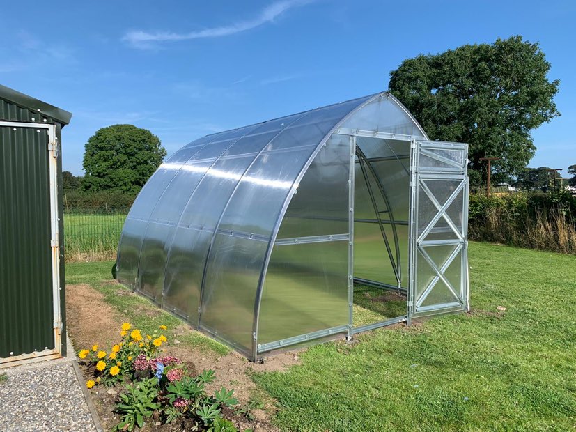 GREENHOUSE SUNGROW, 24 M² (3M X 8M; 9.8FT X 26FT)