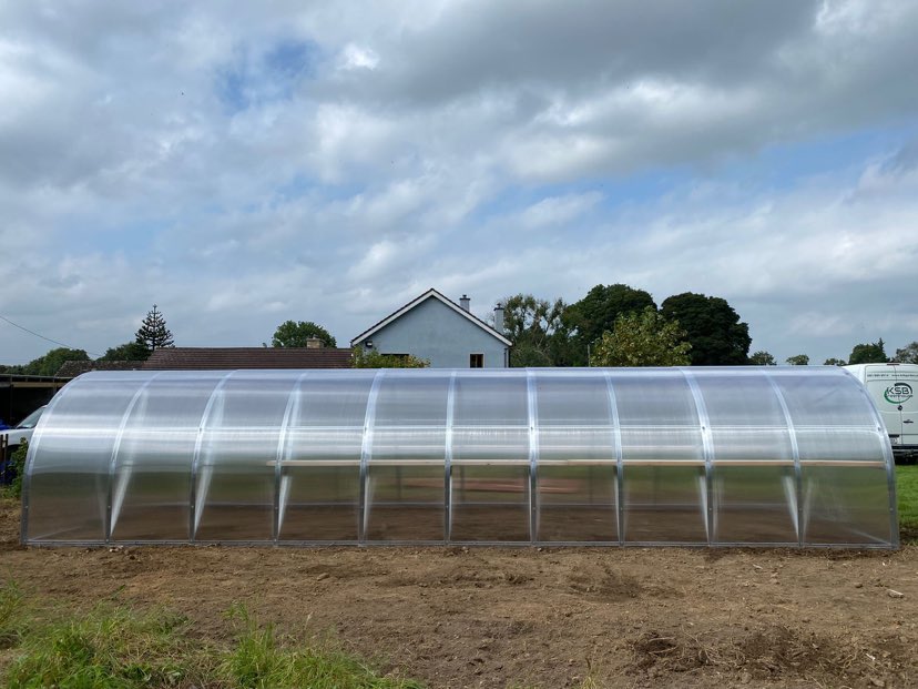 STRONG PREMIUM 30 M² (3M X 10M; 9.8FT X 33FT)