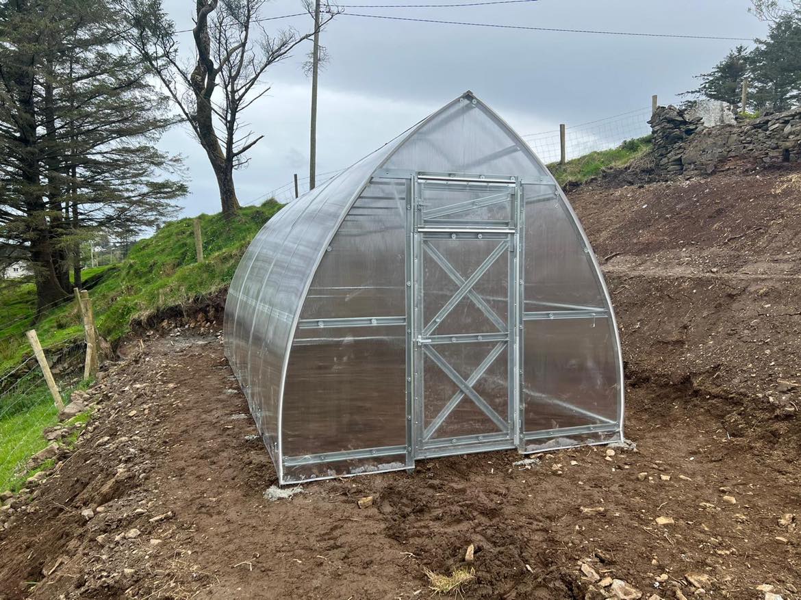 GREENHOUSE ARROW, 20.8 M² (2.6M X 8M; 8.5FT X 26FT)